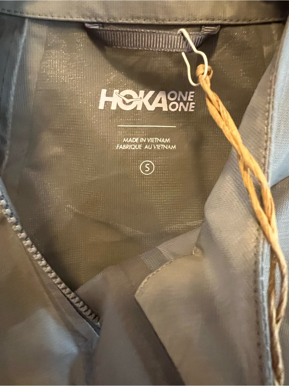 Hoka One One Women’s Performance Shield Jacket | Gray